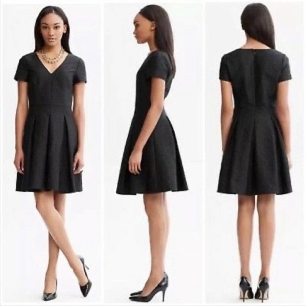 Banana Republic Embossed Cap Sleeve Fit and Flare Semi Formal Cocktail Dress 6